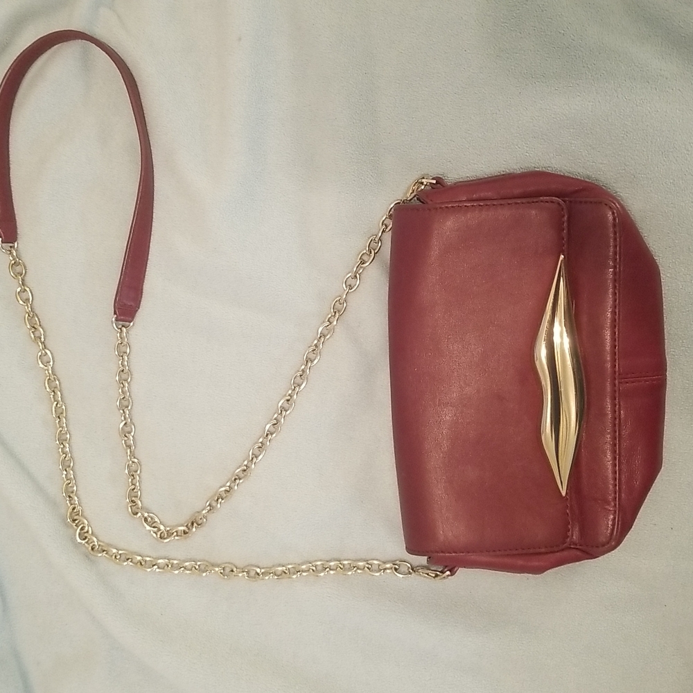 DF Clutch/ shoulder Lips mini bag in Burgundy